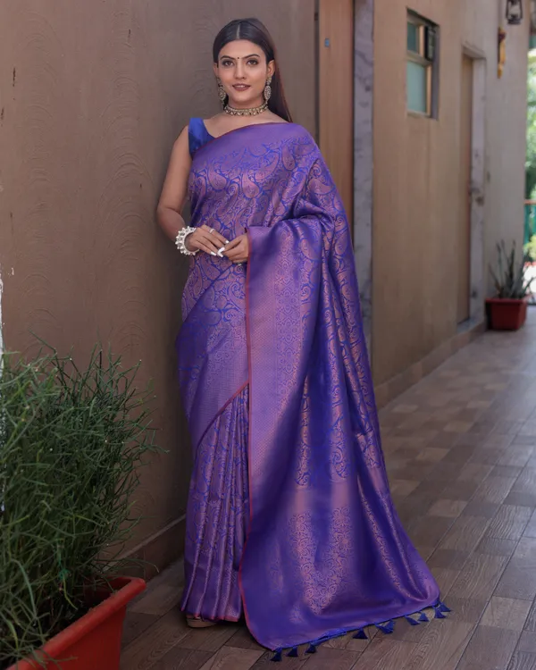 Royal_Blue_Timeless_Kanchipuram_Sarees_A_Heritage_of_Elegance_With_Blouse_Piece_Attached